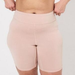 🆕️👗BEIGE/NUDE BREATHE MID RISE NO RUB SHORT PANTY👗